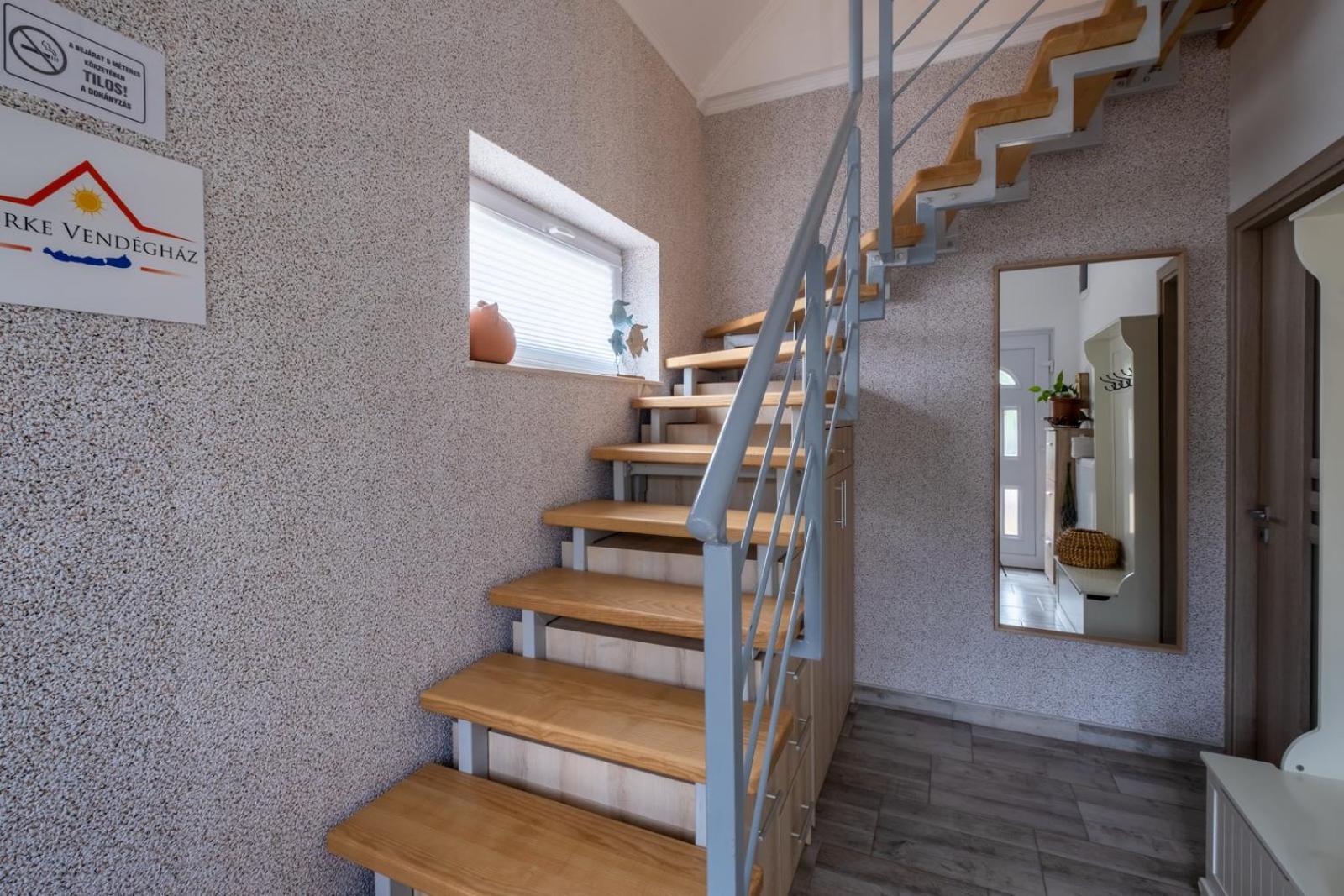 Szuerke Vendeghaz Balatonkenesen Apartment Exterior photo